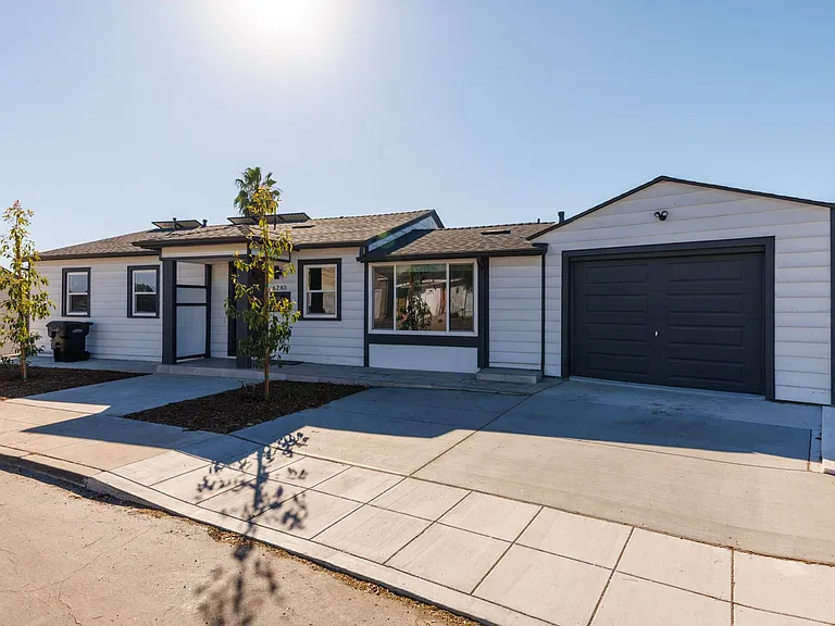 6283 Lorca Dr — Photo 15