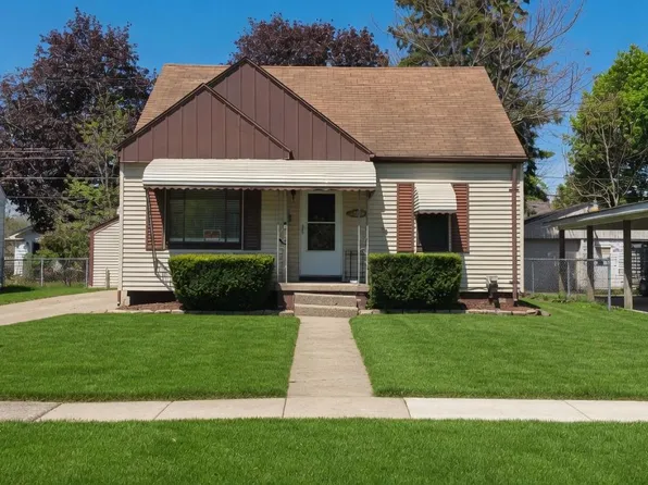 1506 Blueberry Ln, Flint, MI 48507