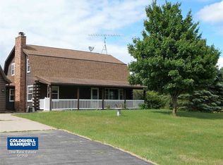 W11222 Chicago Dr, Hancock, WI 54943