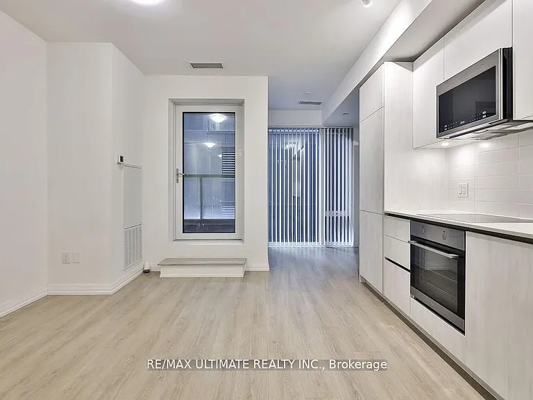 8 Widmer St #515 — Photo 29