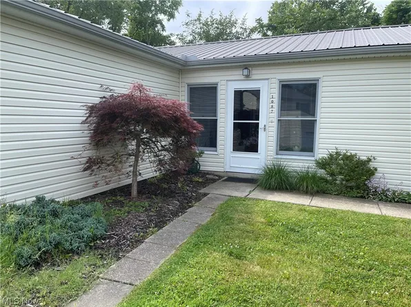 1087 Concord Pl, Zanesville, OH 43701