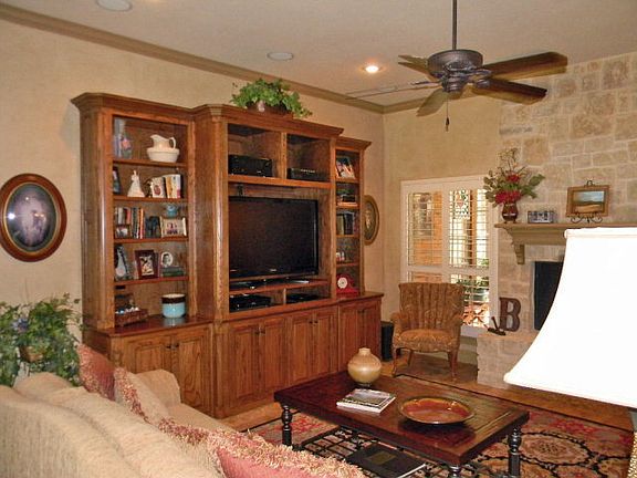 4th image of 908 Dove Creek Dr