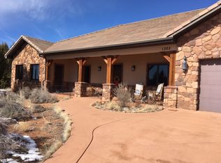 1303 E Big Pinion Ln, Apple Valley, UT 84737