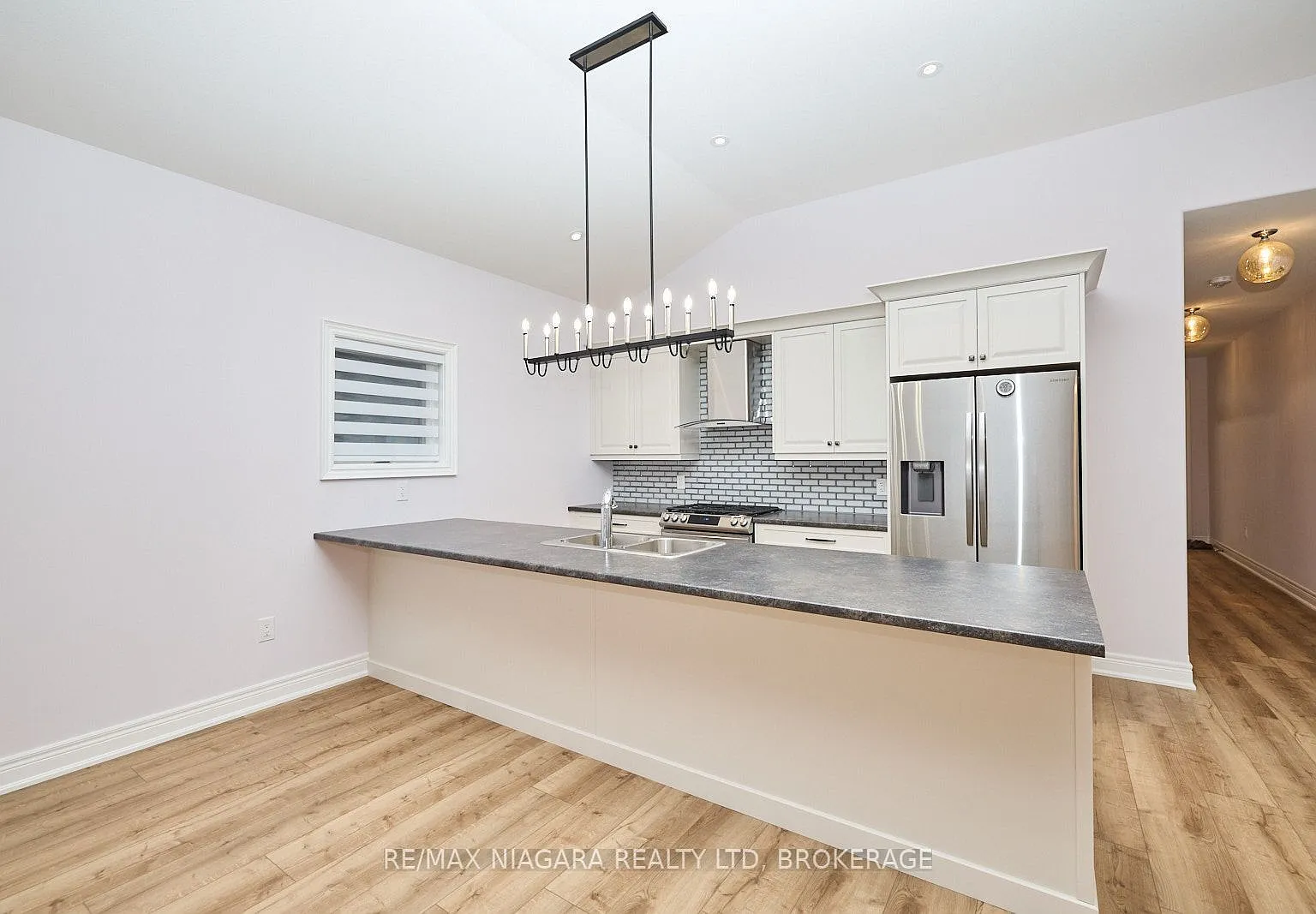 2 bed, $2,800 — Photo 4