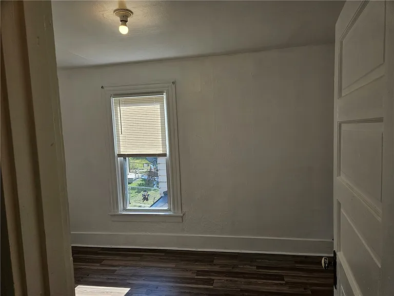 2212 Cronemeyer St — Photo 33