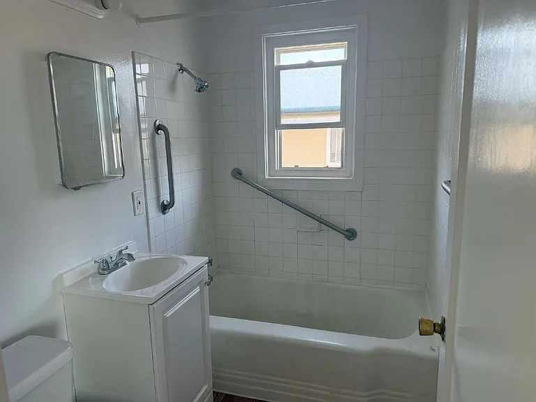 1749 Hester Ave #5 — Photo 5