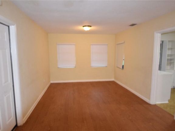 3rd image of 5439 San Luis Dr #4