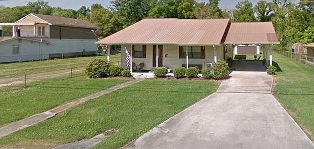 1st image of 1010 Oak Ave