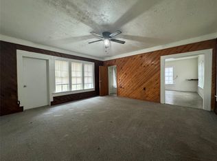 110 Barnard St, Livingston, TX 77351
