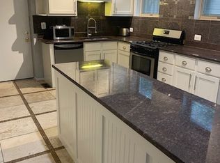 2924 N Racine Ave #1F, Chicago, IL 60657