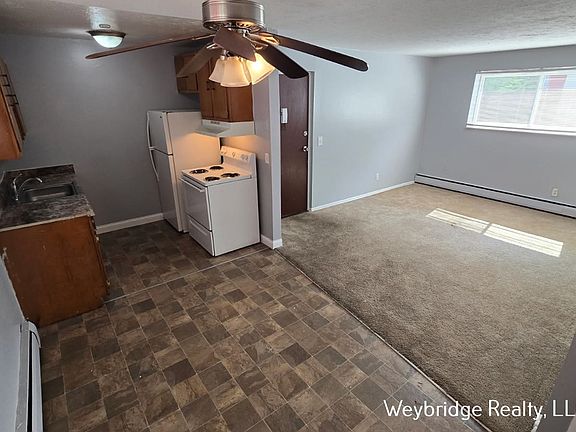 4th image of 844 Lexington Ave APT 2