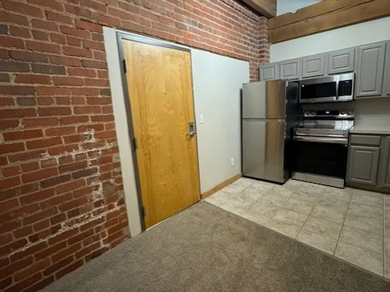 Bridgeview Apartments — Photo 15