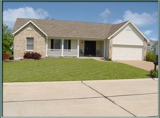 2819 Spring Blossom Dr, Dardenne Prairie, MO 63368