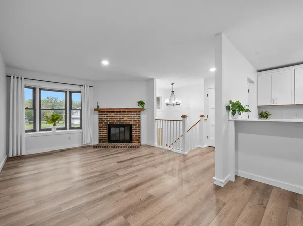 4113 Cj Cir SE, Prior Lake, MN 55372