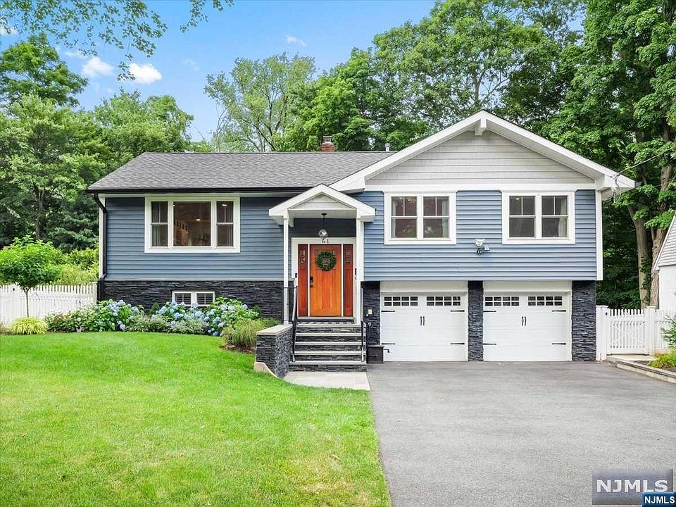 1st image of 61 Sherwood Dr