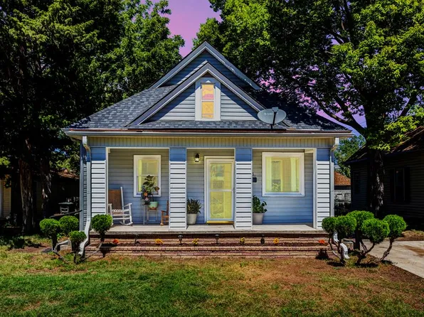 808 Park St, Salina, KS 67401