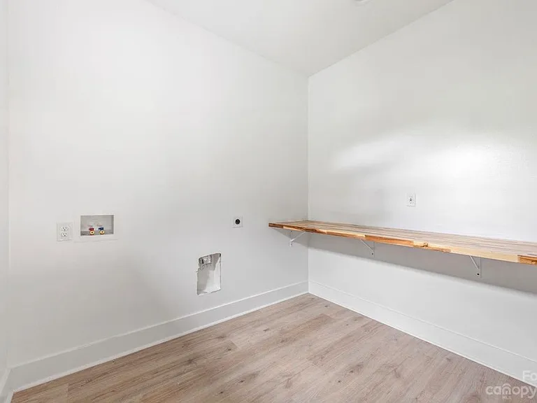 3108 Ross Ave — Photo 18