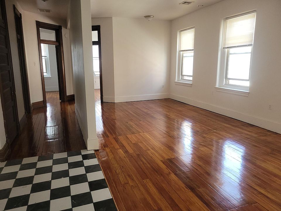 2nd image of 501 N 13th St #3