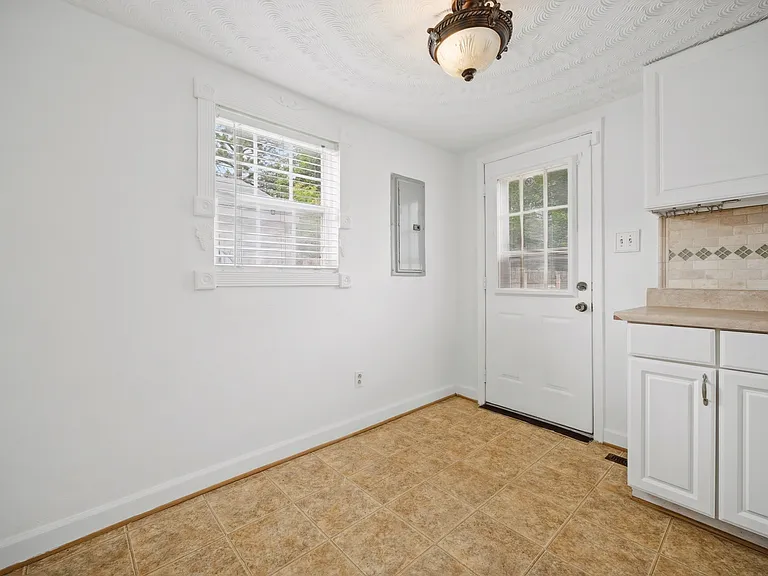 1113 Covel St — Photo 6