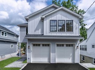 35 Hillside Ave, Livingston Twp, NJ 07039