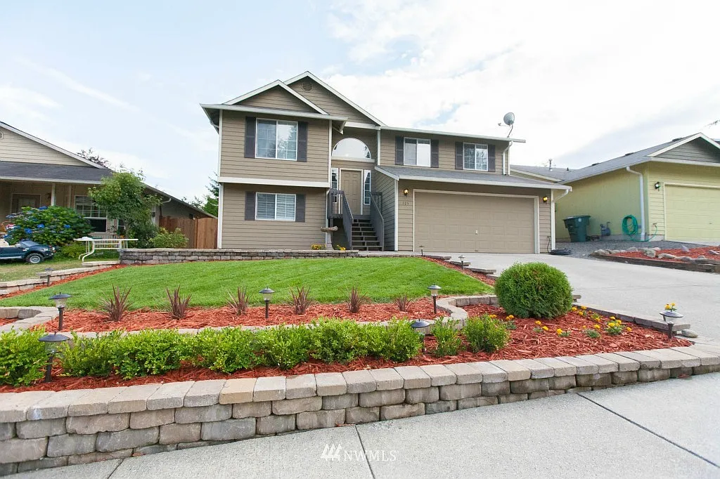 515 Rainbow Place photo 1