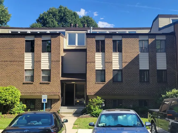 11 Suntop Ct Unit T2, Baltimore, MD 21209