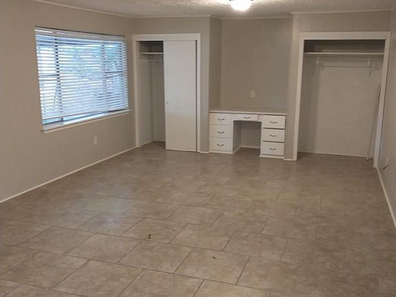 3rd image of 10418 Knoboak Dr