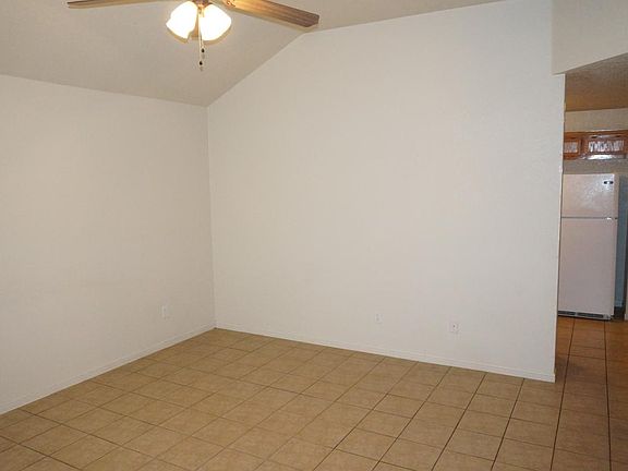 2nd image of 2912 Starlight Dr Unit A