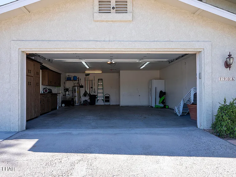 2906 Daytona Ave — Photo 29