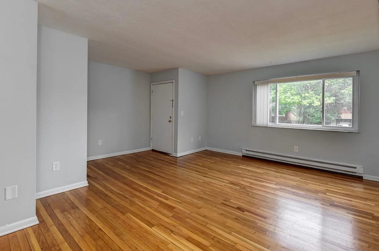 17516 Neff Rd — Photo 1