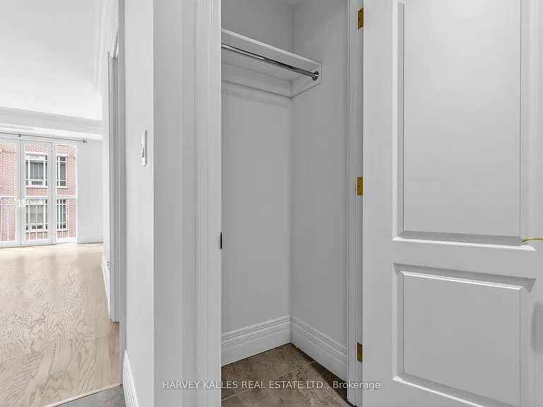 33 Delisle Ave #704 — Photo 23