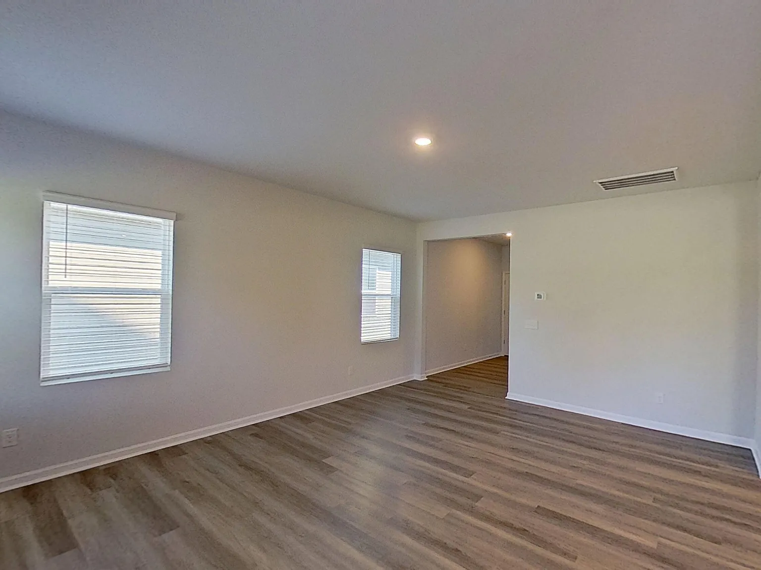 4 bed, 2.5 bath, $2,400 — Photo 4