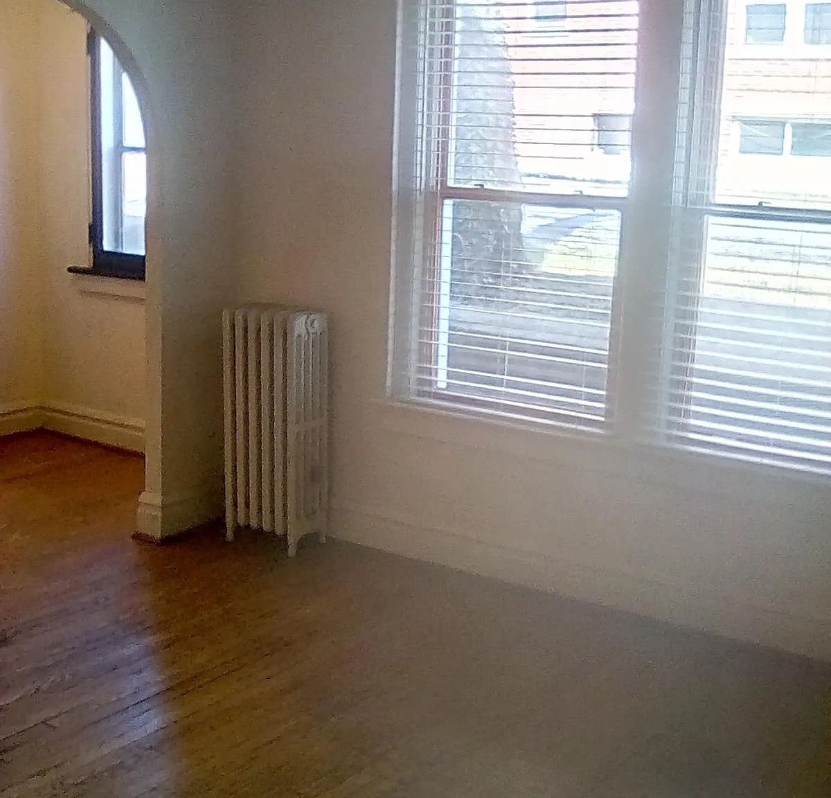 1015 Hi Pointe Pl — Photo 2