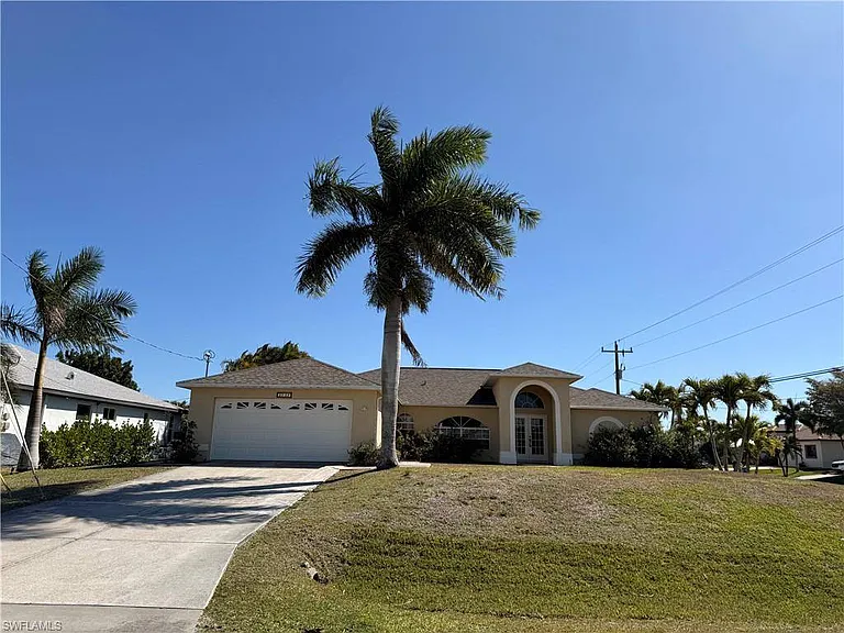 3737 SW 12th Pl — Photo 1