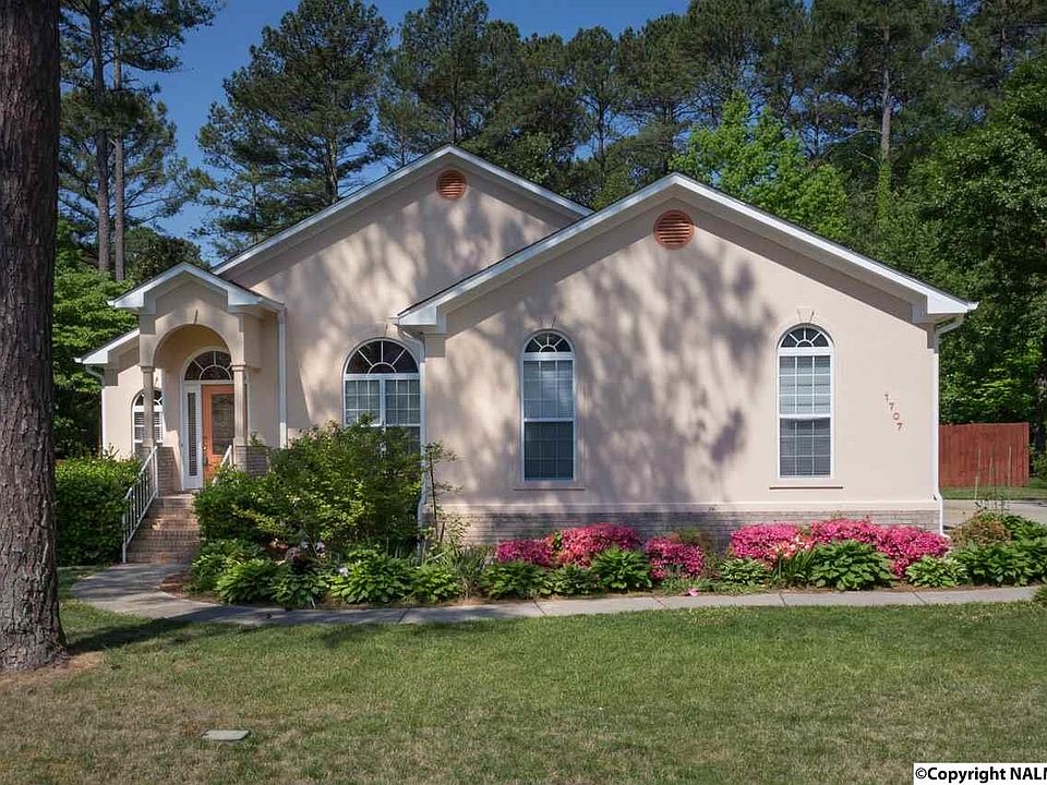 1st image of 1707 Pinewood Dr NW