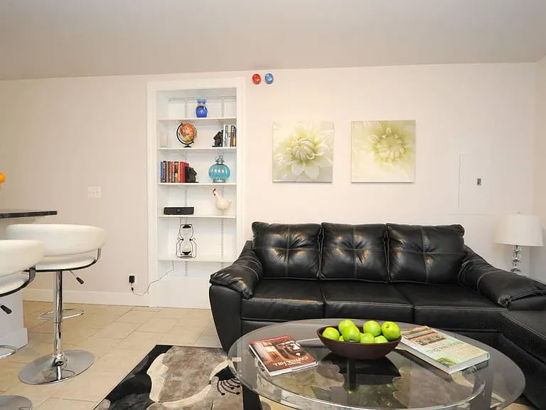 800 E Capitol St NE #1 — Photo 3