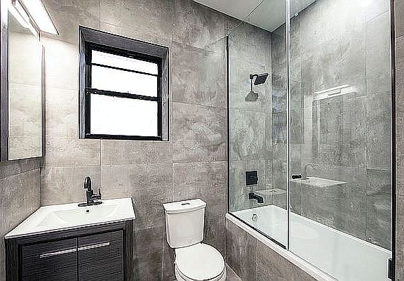 2nd image of 275 Bleecker St APT 2