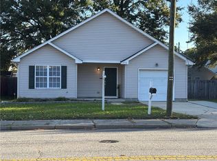 1718 Sparrow Rd, Chesapeake, VA 23320