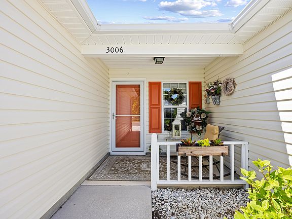 3rd image of 3006 Sabal Ct.