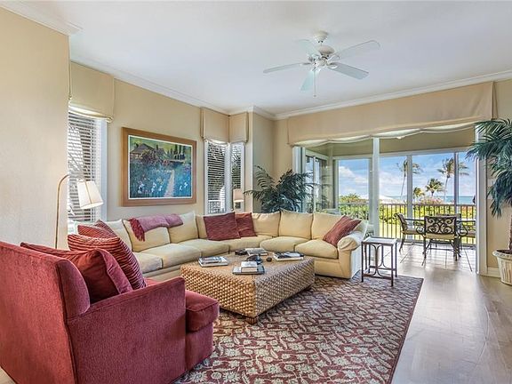 5th image of 747 S Harbor Dr APT 1