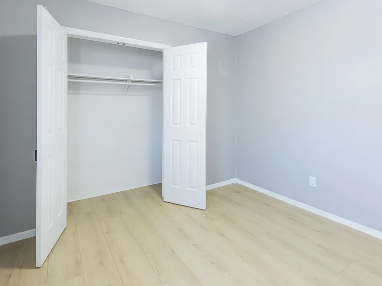 Maplewood Apartments — Photo 17