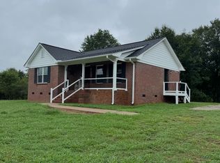 228 Bennetts Cir, Royston, GA 30662