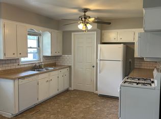 2131 N Michigan Ave, Davenport, IA