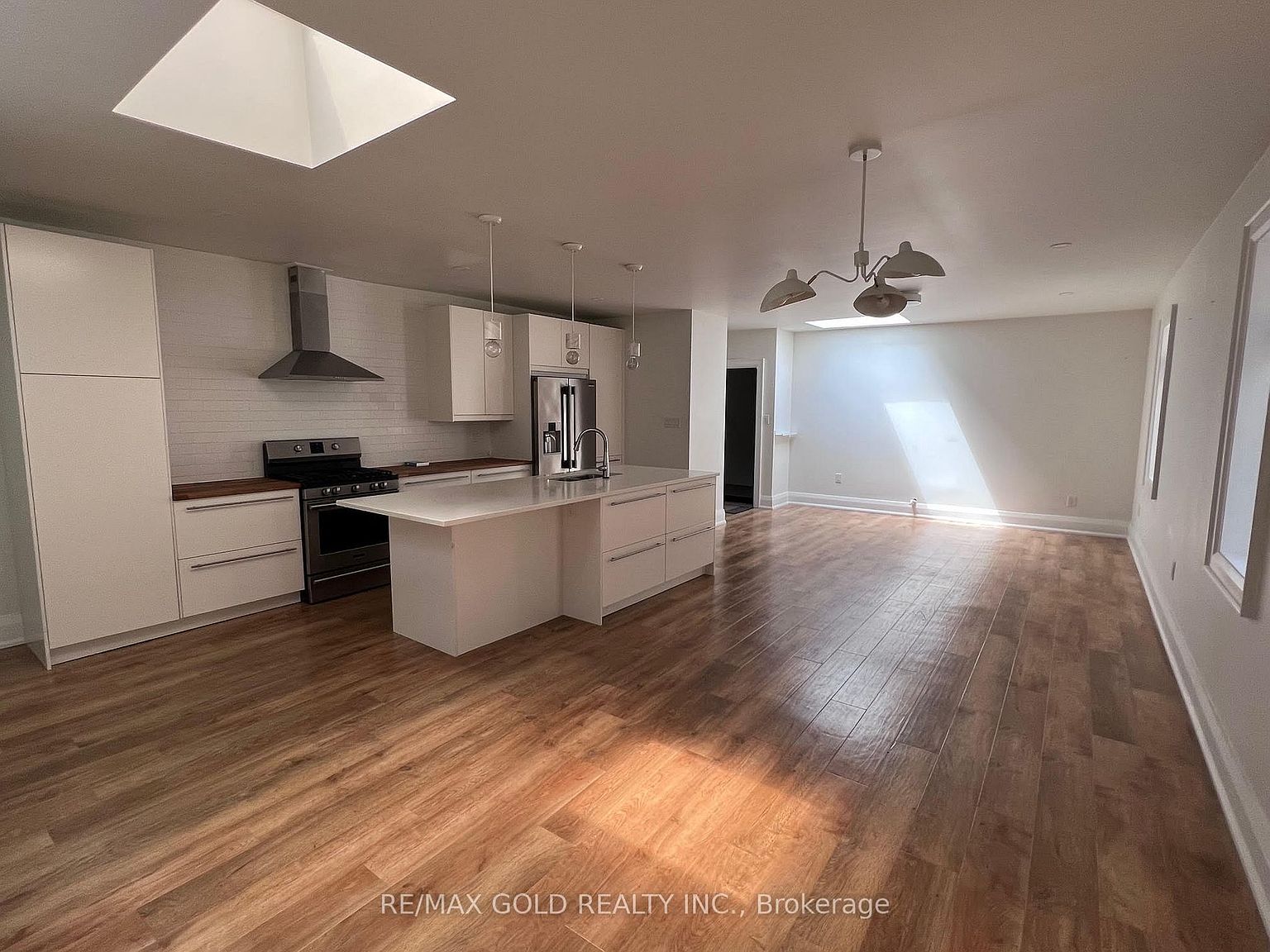 2215 Danforth Ave 2B, Toronto, ON M4C 1K4 Zillow