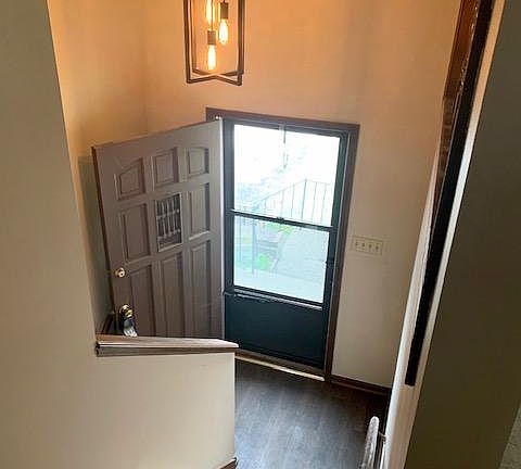 2nd image of 1704 Michael St