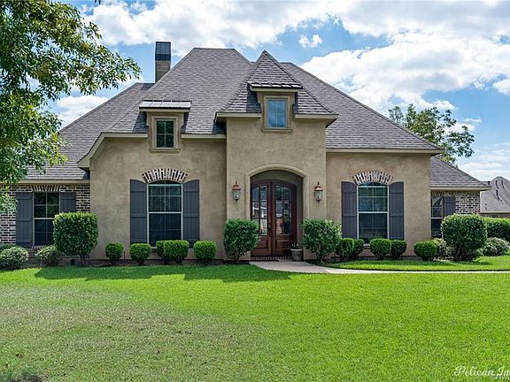3rd image of 824 Brittany Ln