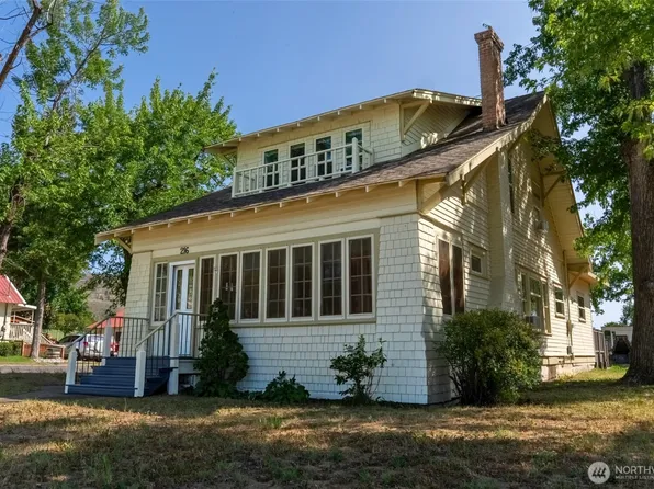 216 4th Street E, Tonasket, WA 98855