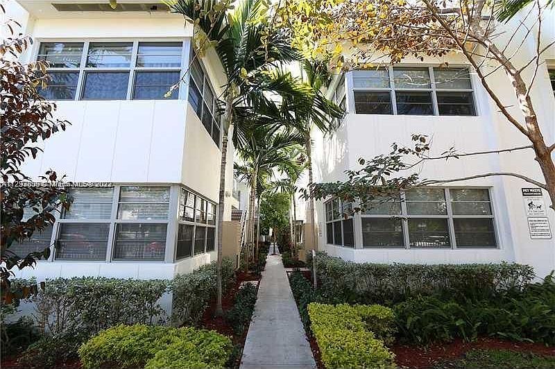 1st image of 1560 Pennsylvania Ave APT 227
