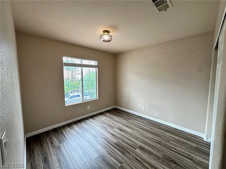 2024 Shining Feather Ln — Photo 27