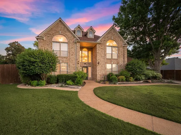 2844 Bremen Ct, Hurst, TX 76054